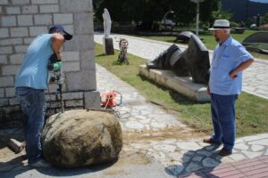 Ετοιμασία τοποθέτησης φιγούρας