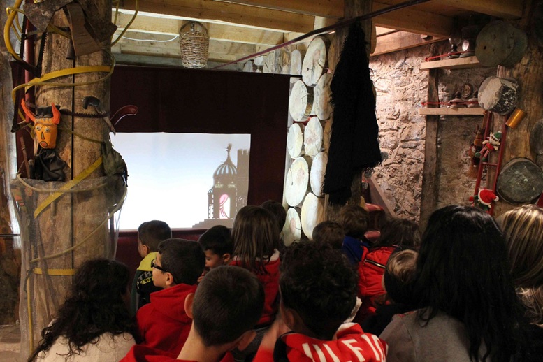 Παράσταση στη Βαμβακού